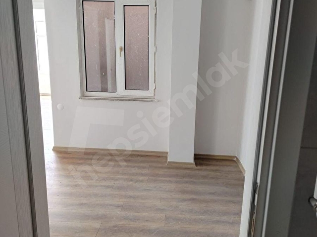 TURYAP BANDIRMADAN ÇARŞI MERKEZDE TADİLATLI 2+1 DAİRE - Görsel 6
