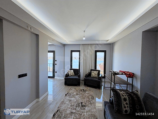 YENİFOÇADA HAVUZLU EMSALSİZ FIRSAT SATILIK 3+2 VİLLA - Görsel 10
