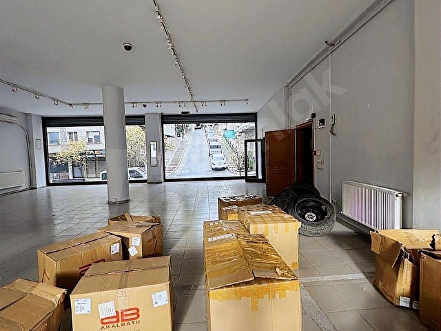 KAĞITHANE SEYRANTEPEDE 250 M2 GİRİŞ KAT-VİTRİNLİ KİRALIK İŞYERİ - Görsel 5