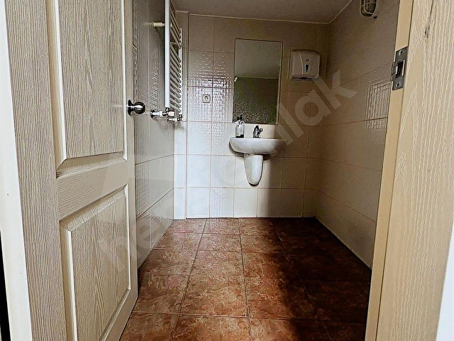 KAĞITHANE SEYRANTEPEDE 250 M2 GİRİŞ KAT-VİTRİNLİ KİRALIK İŞYERİ - Görsel 10
