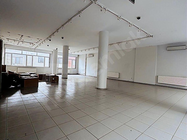 KAĞITHANE SEYRANTEPEDE 250 M2 GİRİŞ KAT-VİTRİNLİ KİRALIK İŞYERİ - Görsel 20