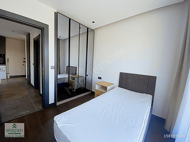 alaçatıdan , 2+1 GENİŞ BAHÇE KULLANIMLI EŞYALI SATILIK DAİRE - Görsel 9