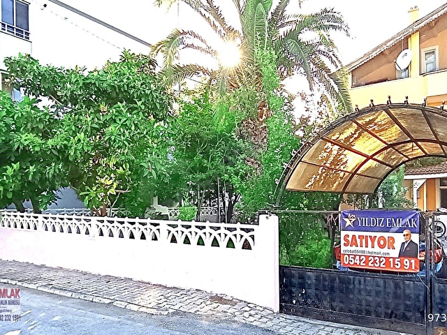 MEVLANA MAHALLESİNDE DERE YAPI TRİPLEX VİLLALARINDA 250 M2 ARSASI İÇİNDE 100 M2 MÜSTAKİL BİNA