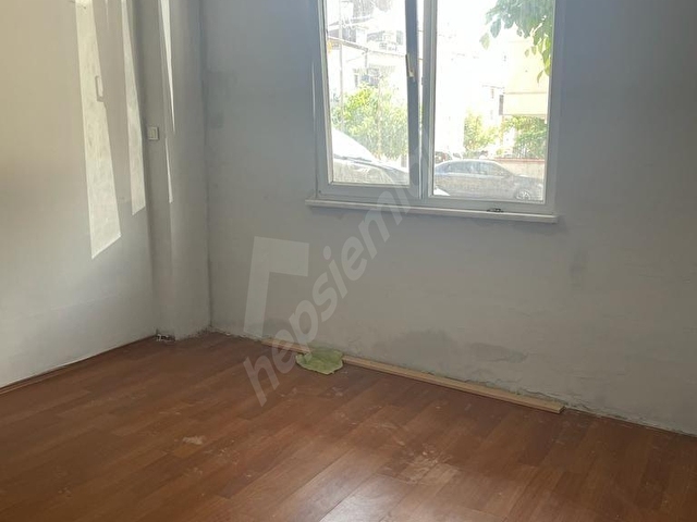 YUNUSEMRE MAH.1+1 AMERİKAN MUTFAKLITOPRAK HİSSELİ DÜZ GİRİŞ KAT - Görsel 4