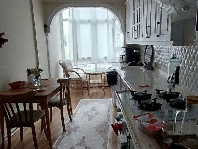 GENÇLİK CADDESINDE SATILIK - Görsel 5