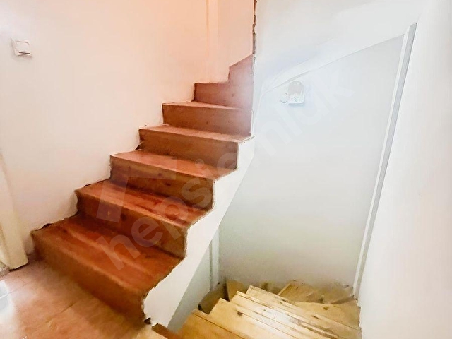 SİTE İÇİNDE 400M2 5+1 3 KATLI GENİŞ BAHÇELİ TERASLI MÜSTAKİL EV - Görsel 23
