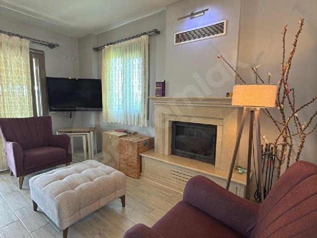 SAADET KORKMAZdan Cumhuriyetde Satılık 5+1 Muhteşem Villa