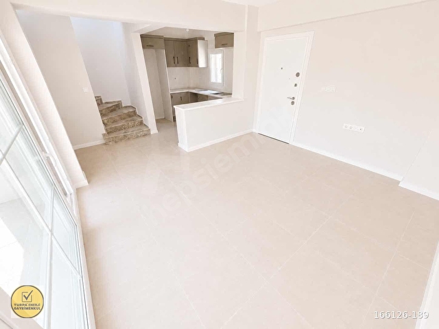 ÇANDARLIDA HAVUZLU SİTEDE SATILIK 3+1 BAHÇELİ&TERASLI VİLLA - Görsel 6