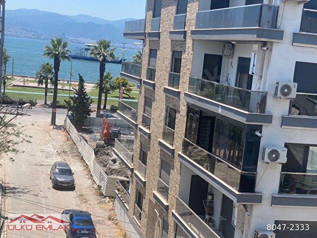 Bostanlı da deniz manzaralı 6 yıllık binada e. banyolu 3+1
