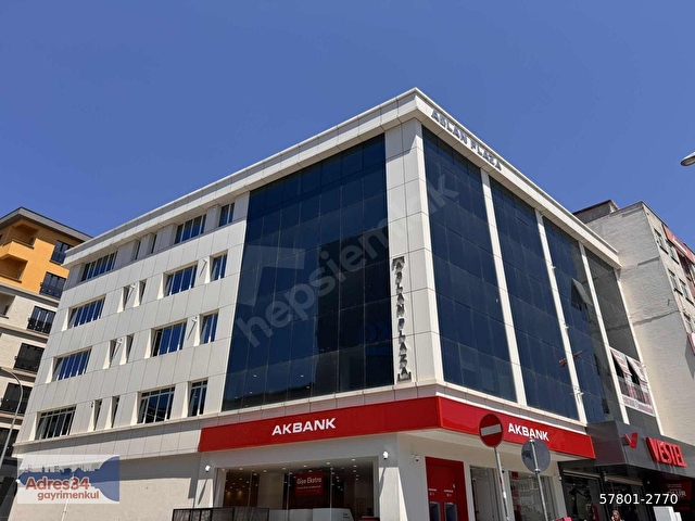 Sultanbeyli Aslan Plazada Prestijli Konumda Kiralık Ofis