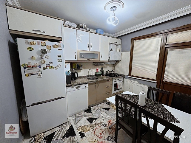 KÜÇÜKÇEKMECE İNÖNÜ MAHALLESİNDE SATILIK 2+1 YÜKSEK GİRİŞ DAİRE - Görsel 19