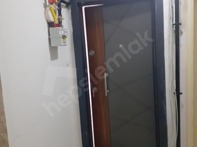 MARMARANIN İNCİSİ ÇINARCIK MERKEZİNDE TEK TAPULU ALT VE ÜST İKİ AYRI 3+1 DENİZ GÖREN KOMBİLİ DAİRE - Görsel 16