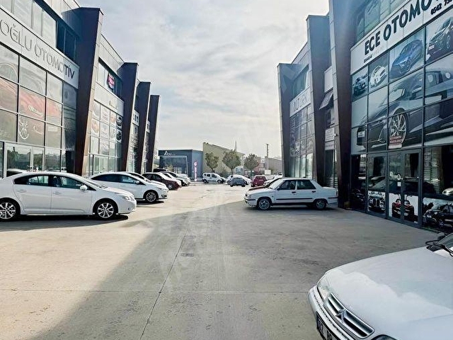 YENİKENT OTO CENTERDA 3 KATLI 280m2 TİCARİ DÜKKAN - Görsel 4