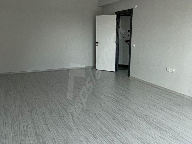 SATILIK SİTEDE SIFIR DAİRE - Görsel 3