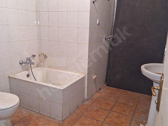 AŞAGI ÖVEÇLERDE KİRALIK 2+1 DAİRE GİRİŞ KAT LİZBON CADDESİNDE BAGIMSIZ SALON ÇETİN EMEÇ BULV.YAKINI - Görsel 5