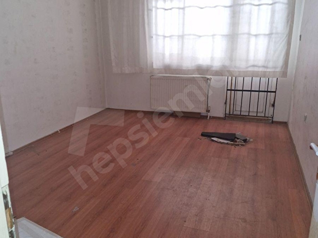 AŞAGI ÖVEÇLERDE KİRALIK 2+1 DAİRE GİRİŞ KAT LİZBON CADDESİNDE BAGIMSIZ SALON ÇETİN EMEÇ BULV.YAKINI - Görsel 3