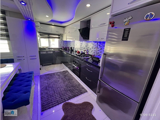 İnönü Caddesi Üzerinde Bahçelievler Mevkinde Metro Önü 2+1 90 m2 Köşe Eşyalı Bakımlı Lüx Daire