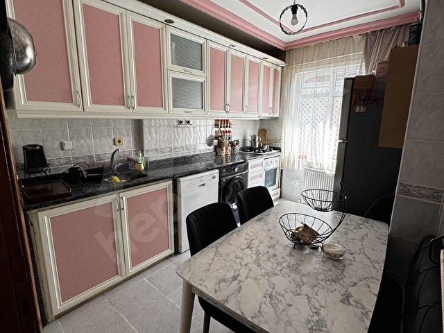 YEŞİLPINAR CADDE YAKINI FERAH BALKONLU 3.KAT 2+1 95m2 5.250.000T - Görsel 11