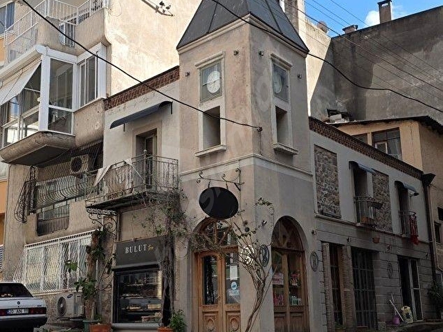 Tarihi köşklerin tam ortasında 2+1