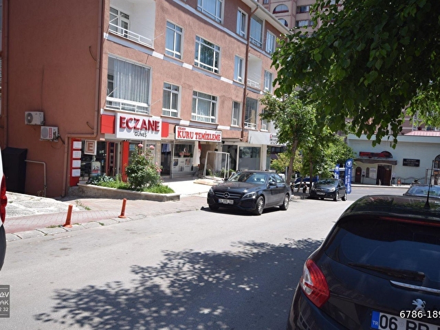 İLK-EVDEN POLİSEVİ-ÇETİNEMEÇ YAKINI DİKMEN CAD. 1 BİNA  KATTA ÖN CEPHE KOMBİLİ 2+1 MUTFAK YENİLENDİ - Görsel 19