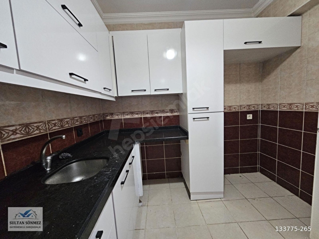 SULTAN SÖNMEZDEN HALİÇ MANZARALI BALKONLU GENİŞ 2+1 DAİRE - Görsel 11