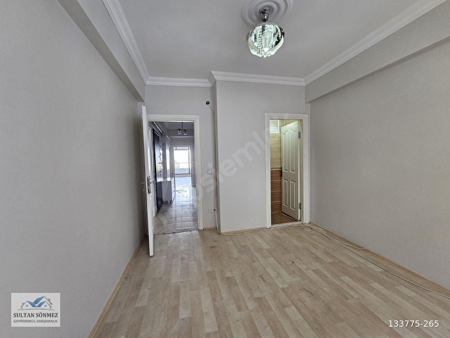 SULTAN SÖNMEZDEN HALİÇ MANZARALI BALKONLU GENİŞ 2+1 DAİRE - Görsel 26