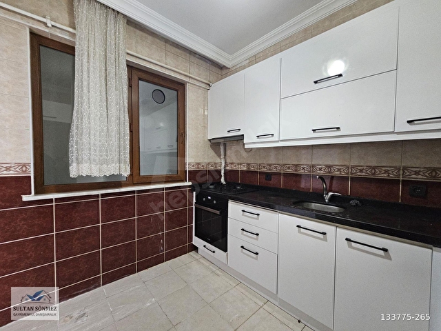 SULTAN SÖNMEZDEN HALİÇ MANZARALI BALKONLU GENİŞ 2+1 DAİRE - Görsel 10