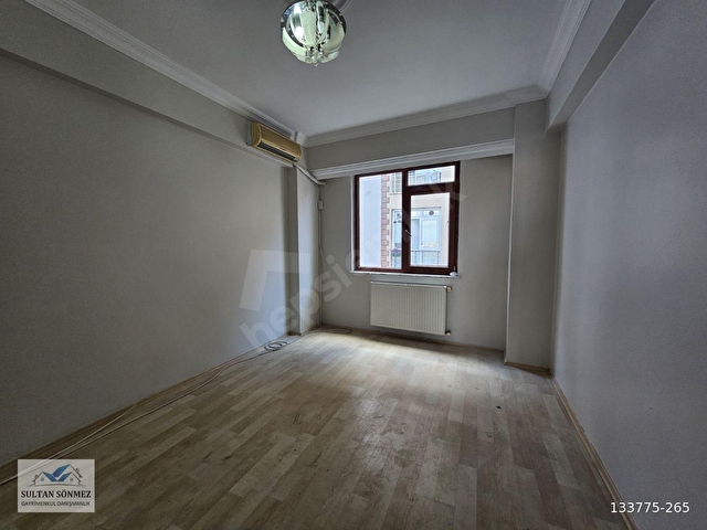 SULTAN SÖNMEZDEN HALİÇ MANZARALI BALKONLU GENİŞ 2+1 DAİRE - Görsel 25