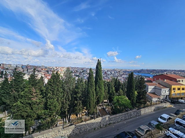 SULTAN SÖNMEZDEN HALİÇ MANZARALI BALKONLU GENİŞ 2+1 DAİRE - Görsel 18