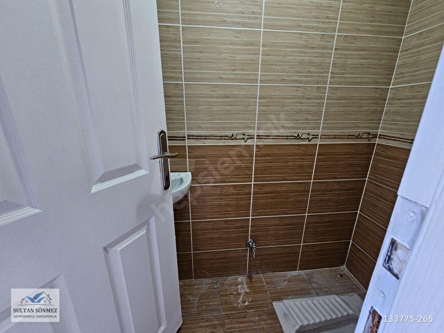 SULTAN SÖNMEZDEN HALİÇ MANZARALI BALKONLU GENİŞ 2+1 DAİRE - Görsel 14