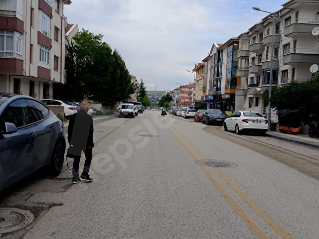 EMLAKZADEDEN GÖLBAŞI BAHÇELİEVLER 281.CADDEDE KİRALIK 3+1 DAİRE - Görsel 2