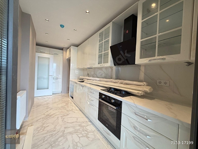 ÖMER PAŞA CAD. ÜZERİNDE ÖZEL ŞIK BİNADA E.BANYOLU 150M2 3+1 BOŞ DAİRE - Görsel 4