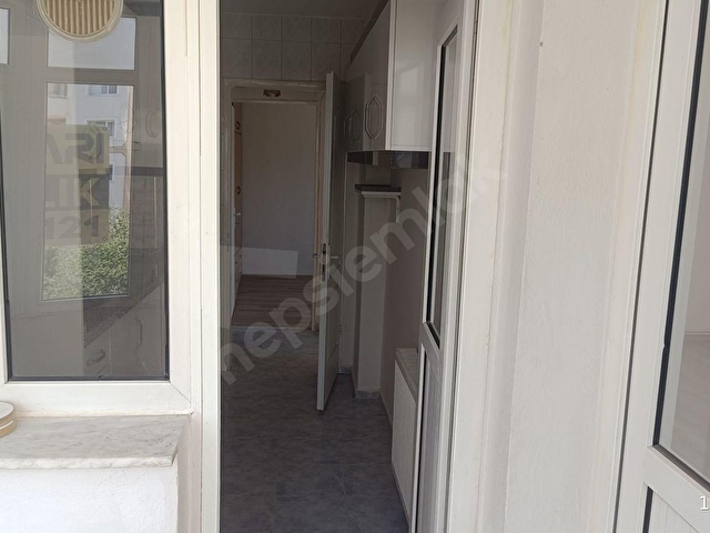 BORNOVA EVKA 4 3+1 DOĞALGAZLI KİRALIK DAİRE - Görsel 28