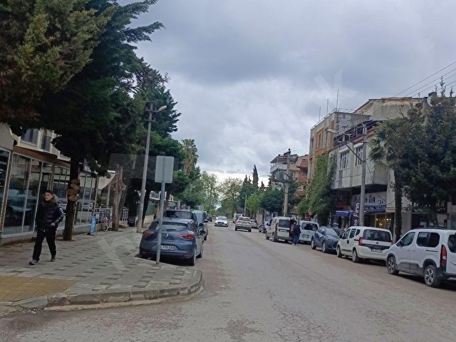 GAZİ EMLAKİZMİTyoluna 100m 1+1 Yeni EŞYALI ŞOK Market üstü - Görsel 2
