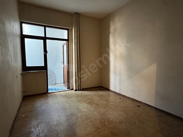 SATILIK ANA CADDE ÜSTÜ GİRİŞ KAT 2+1 DAİRE - Görsel 11