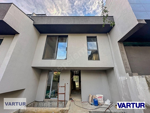 Demirciköyde Satılık 5 Odalı Villa - Görsel 2