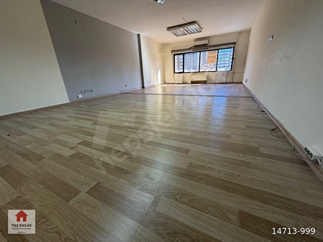 Kadıköy Hasanpaşa Uzunçayır cadde üstü Akasya Avm.Salı pazarı karşısı ofis-büro-işyeri - Görsel 2