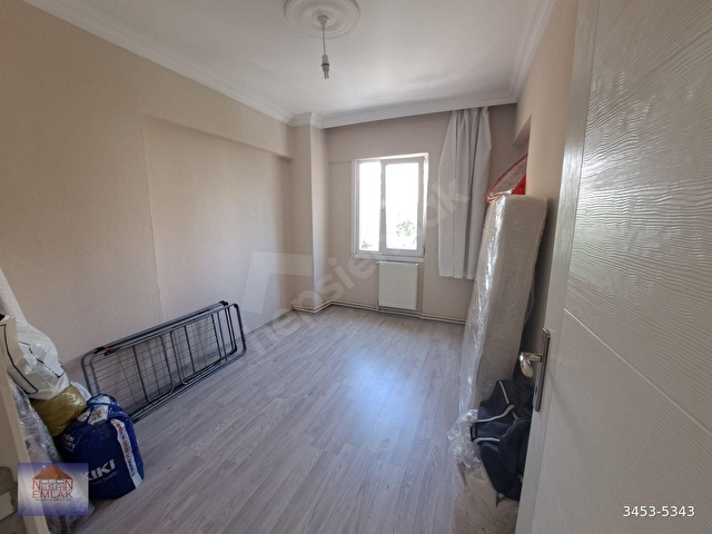 NESRİN EMLAK AYRICALIĞI İLE CADDE ÜZERİ SİTE İÇİ FIRSAT DAİRE - Görsel 16
