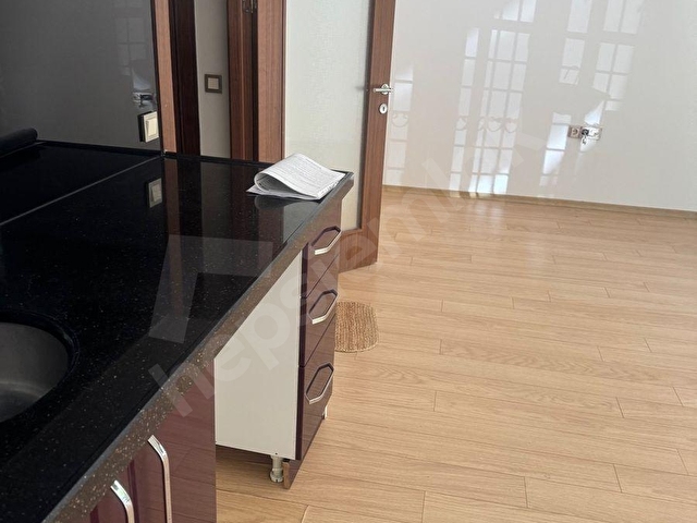 BAHÇELİDE 1+1 YÜKSEK GİRİŞ  KOMBİLİ GARAJLI 35 BİN TL CANSUDAN - Görsel 5