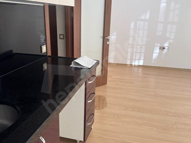 BAHÇELİDE 1+1 YÜKSEK GİRİŞ  KOMBİLİ GARAJLI 35 BİN TL CANSUDAN - Görsel 4