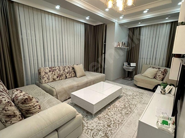 Cennet Mahallesinde Satılık 4 Yıllık Binada 2.Kat 2+1 85 m2 Metrobüse Yakın Daire