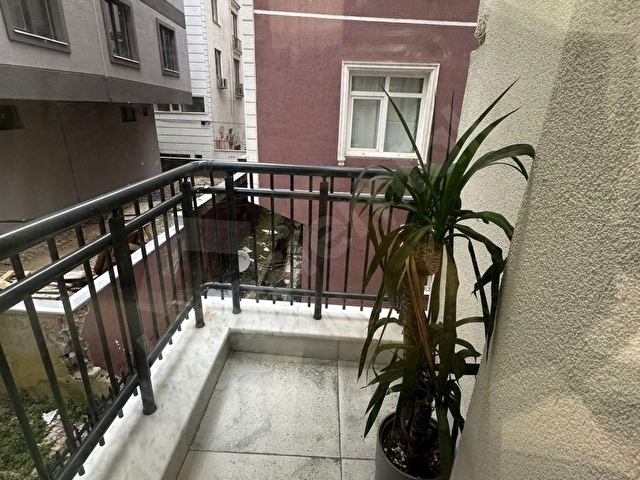 Cennet Mahallesinde Satılık 4 Yıllık Binada 2.Kat 2+1 85 m2 Metrobüse Yakın Daire - Görsel 2