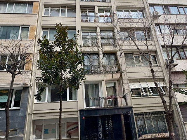 Nişantaşı Satılık Amerikan Hastanesi Yanı 3 5+1
