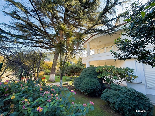 YALOVA ESENKÖY DE DENİZE ÇOK YAKIN EMSALSİZ B.BAHÇELİ 3+1 VİLLA - Görsel 11