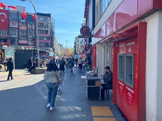 BAKIRKÖY MERKEZDE CADDEDEN GİRİŞLİ PASAJDA SATILIK 15 m2 İŞYERİ - Görsel 6
