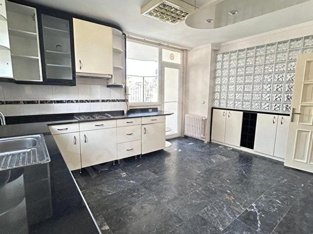 GAZİPAŞA BULVARINDA DÖRT CEPHELİ  SATILIK 3+1+K  DAİRE - Görsel 7
