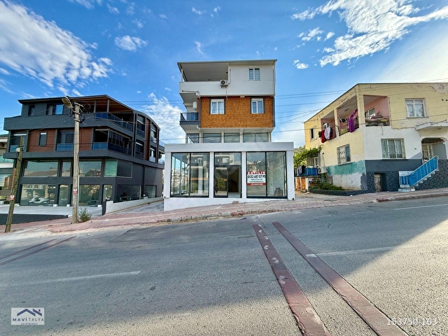 BARIŞ MANÇO BULV. KÜTÜKÇÜ İNİŞİNDE CADDE ÜSTÜ 350 M2 DÜKKAN