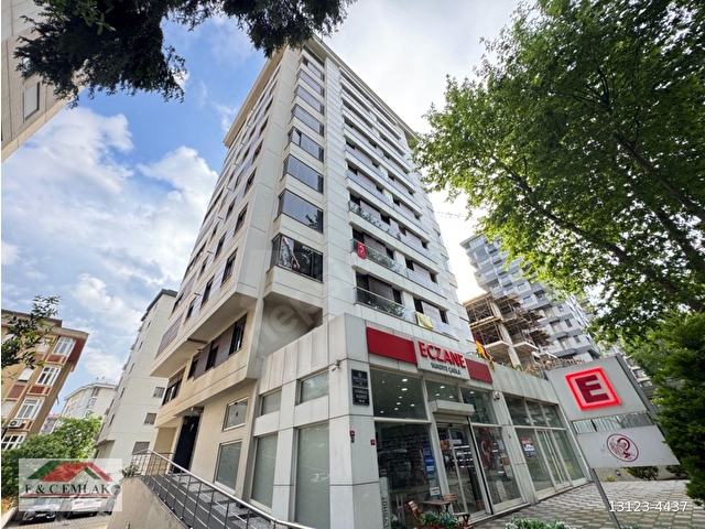 SUADİYEDE-EMİNALİPAŞA CAD.ÜZERİ-PRESTİJLİ KONUMDA-ÇİFT BALKONLU-120M2 NET-SATILIK-FIRSAT 3+1...
