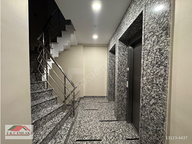 SUADİYEDE-EMİNALİPAŞA CAD.ÜZERİ-PRESTİJLİ KONUMDA-ÇİFT BALKONLU-120M2 NET-SATILIK-FIRSAT 3+1... - Görsel 11