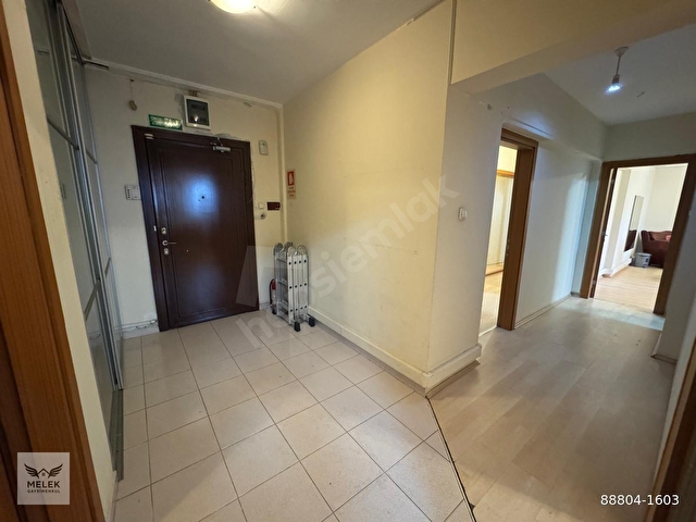 Kozyatağı E-5 Metro durağı yakını 5 odalı 145m2 ofis daire - Görsel 2